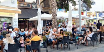 Ayuntamiento y Ecovidrio llevan a cabo una campaña de concienciación de reciclaje