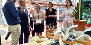 Comprar en el Centro Comercial Abierto de Torremolinos tiene premio