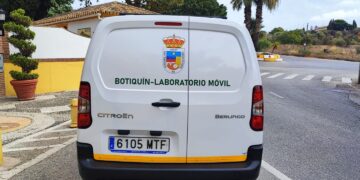 Torremolinos innova con la adquisición de un vehículo que sirve de laboratorio móvil y botiquín para animales