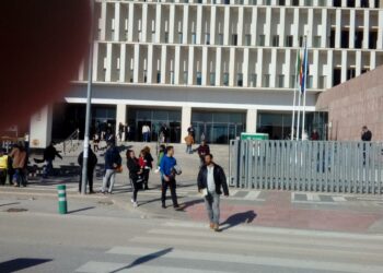 Acusan a un hombre de incendiar una casa creyendo que era del amante de su pareja