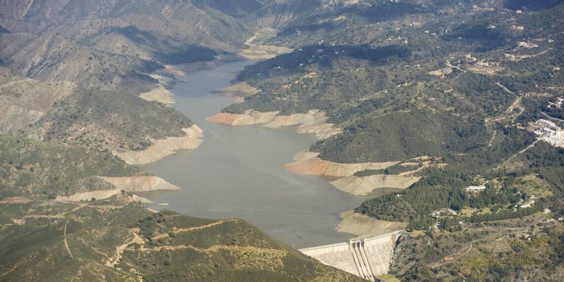 Los pantanos de Málaga inician septiembre con reservas garantizadas para los próximos 12 meses
