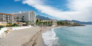 Fallece una mujer de 74 años en una playa de Nerja