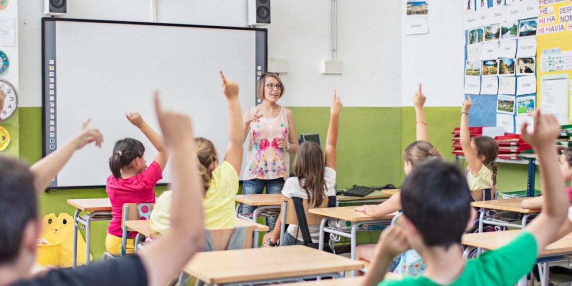 La Junta «mantiene» la plantilla docente para Málaga, a pesar de indicar un descenso en el número de alumnos