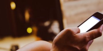 El Teléfono de la Esperanza recibe en los primeros seis meses más de 10.800 peticiones de ayuda