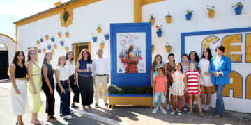 Presentado el cartel de la Feria y Fiestas de San Pedro Alcántara 2024, obra de la autora sevillana María Inmaculada Montaño Maguilla