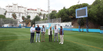 El Ayuntamiento culmina las obras del campo de fútbol Luis Teruel tras una reforma integral para sustituir el césped y mejorar y modernizar las instalaciones