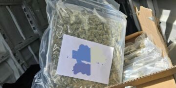 Detenido con 180 kilos de marihuana envasada en paquetes que transportaba en un vehículo en Mijas