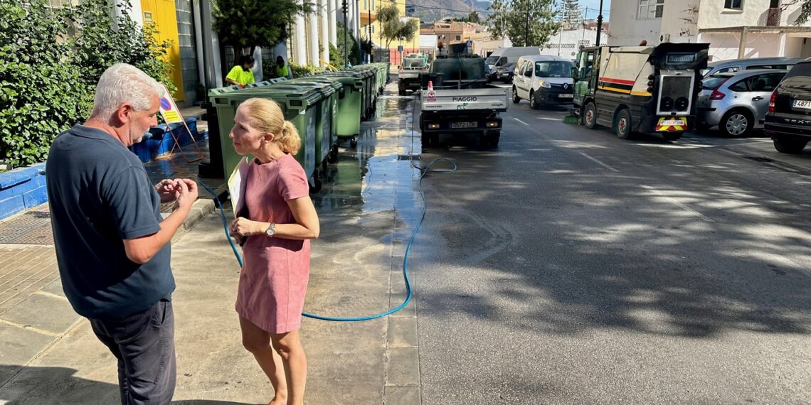 El Ayuntamiento de Fuengirola establece un dispositivo especial de limpieza del Recinto Ferial y sus aledaños durante la Feria del Rosario