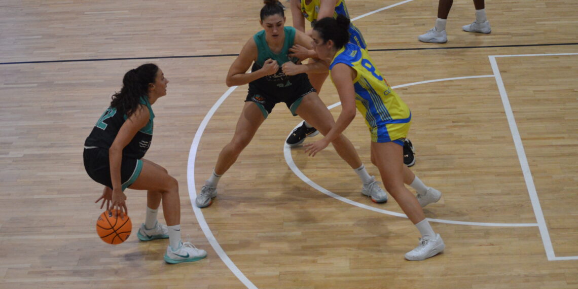 El CAB Estepona Jardín de la Costa del Sol se hace fuerte en el Pineda con un 63-54