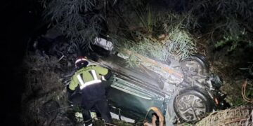 Un vehículo se precipita por un barranco tras un accidente en la AP-7 a la altura de Fuengirola
