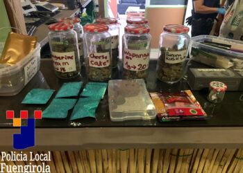 La Policía Local de Fuengirola detiene a un individuo por venta de drogas en el local de una asociación de fumadores ubicada en Las Rampas
