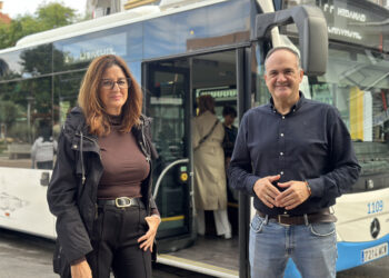 El Ayuntamiento de Fuengirola ofrece a los vecinos un servicio de autobuses gratuito al Parque Cementerio con motivo del Día de Todos los Santos
