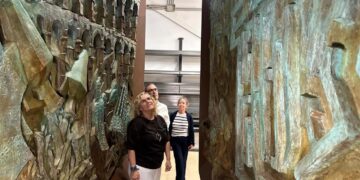 Los seis murales en bronce del proyecto ‘Somos España’, que recogen pasajes de la historia del país, están ya en Fuengirola