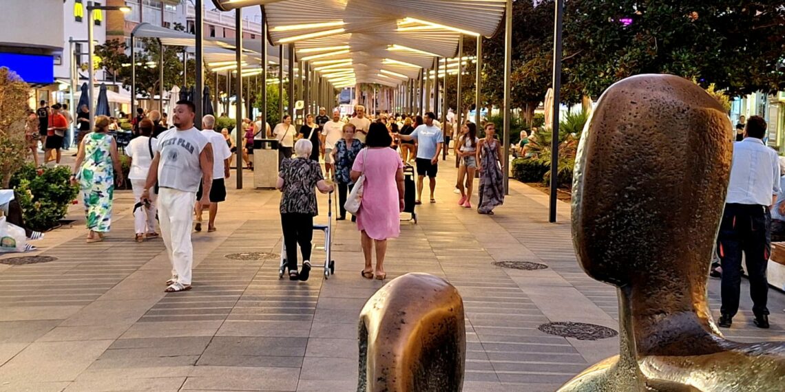 Torremolinos reduce en septiembre un 11% la tasa de paro interanual
