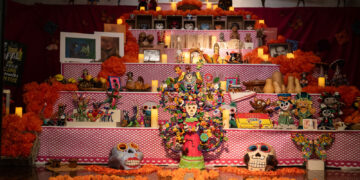El Museo Precolombino Felipe Orlando acoge con gran éxito de participación el tradicional Desfile de Catrinas y Calaveras