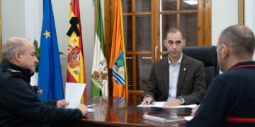 Benalmádena envía a Valencia especialistas en rescate de Bomberos y Policía Local, apoyo aéreo con drones y equipo técnico