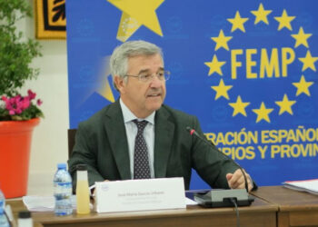 La Justicia investiga un presunto delito de acoso sexual del alcalde de Estepona, que dice ser «víctima de una denuncia falsa»