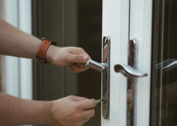 La compraventa de viviendas en Andalucía cae un 1,9% en agosto