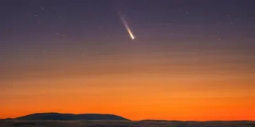 El ‘cometa del siglo’ podrá verse este sábado al atardecer si las nubes no lo impiden