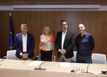 El Ayuntamiento de Marbella firma un acuerdo de 25.000 euros para apoyar la integración de personas sordas
