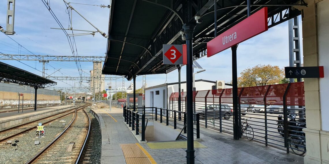 Sin trenes de Media Distancia entre Sevilla y Málaga por inundación de la vía entre El Sorbito y Arahal