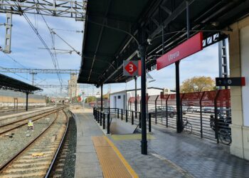 Sin trenes de Media Distancia entre Sevilla y Málaga por inundación de la vía entre El Sorbito y Arahal