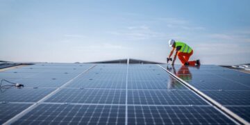Una delegación de MeetMED visita Málaga para conocer iniciativas municipales en materia de energías renovables