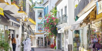 Marbella cierra septiembre con un 11 por ciento menos de desempleados que el año pasado