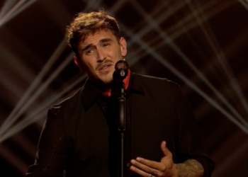 «Ha sido una de las mejores actuaciones que he visto en La Voz», las palabras de Orozco a Ginés, concursante de Arroyo de la Miel