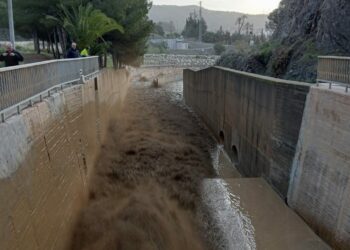 La Junta desembalsa El Limonero para evitar atasco en los desagües y garantizar agua de calidad para Málaga