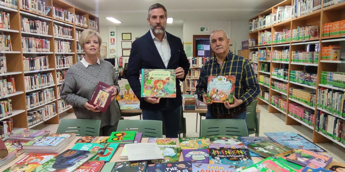 El Ayuntamiento de Mijas incorpora nuevos fondos bibliográficos a las bibliotecas municipales