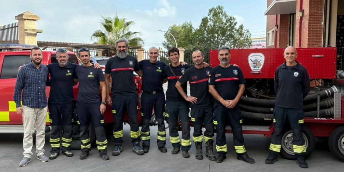 Bomberos voluntarios de Torremolinos se unen al grupo del Consorcio en Valencia