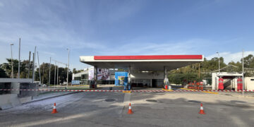 Susto por un incendio en la gasolinera de Casares Costa debido a una avería