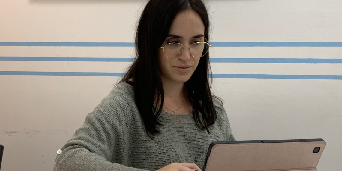 El mensaje de Laura Almazán: benalmadense y docente por herencia