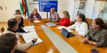Fuengirola inicia la tramitación del presupuesto 2025 para afianzar el desarrollo de la ciudad manteniendo los tributos congelados