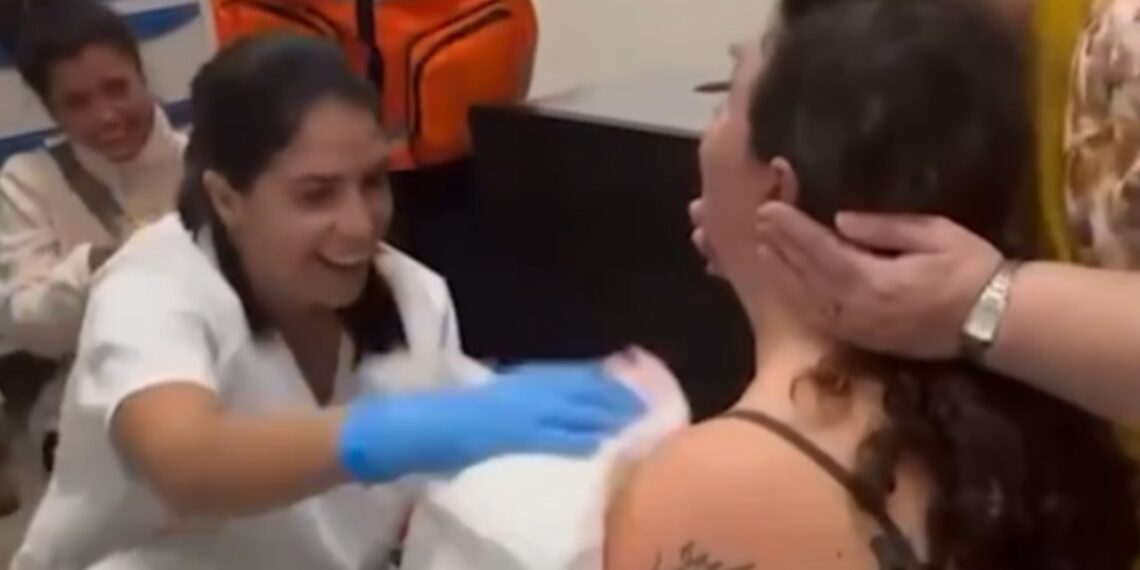 Un poco de luz entre la oscuridad de la DANA: la mujer que logró parir sin poder llegar al hospital