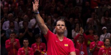 Nadal cae en su estreno en Málaga y cuestiona su presencia en un hipotético próximo partido