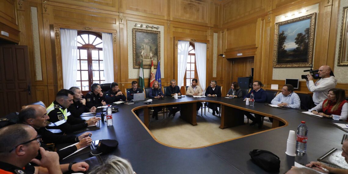 El comité de seguimiento del CECOPAL se reúne de nuevo para evaluar la situación de la DANA y se mantendrá activo durante toda la jornada de cara a las posibles incidencias