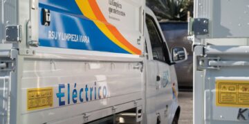 El servicio de limpieza de Benalmádena contará con siete nuevos vehículos que permiten dar servicio a calles más estrechas