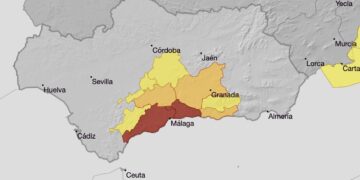 La AEMET activa el aviso rojo en la Costa del Sol y la Junta suspende las clases