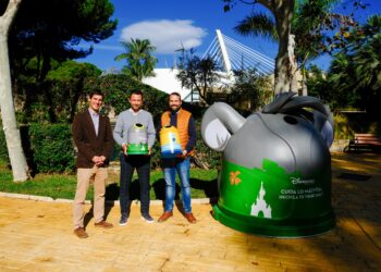 El Ayuntamiento de Marbella instala contenedores tematizados de Disney para fomentar el reciclaje de vidrio
