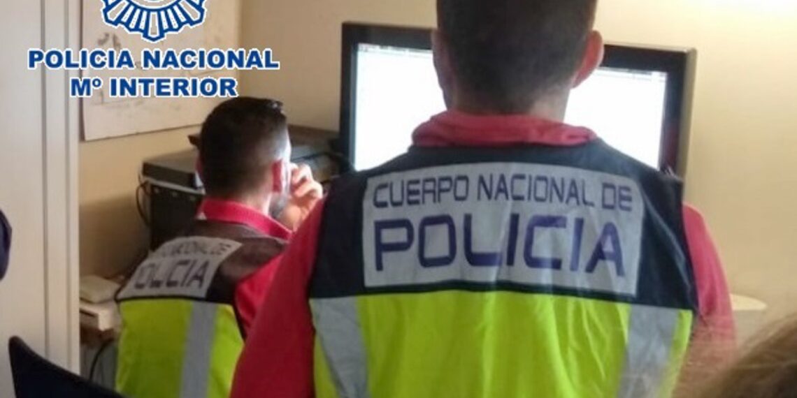La Policía detiene a tres personas entre Marbella y Mijas tras intervenir 17 millones de dólares en criptomonedas procedentes de estafas
