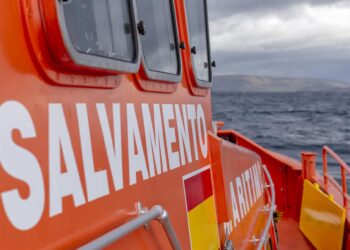 Continúa la búsqueda de un pescador desaparecido en Vélez-Málaga