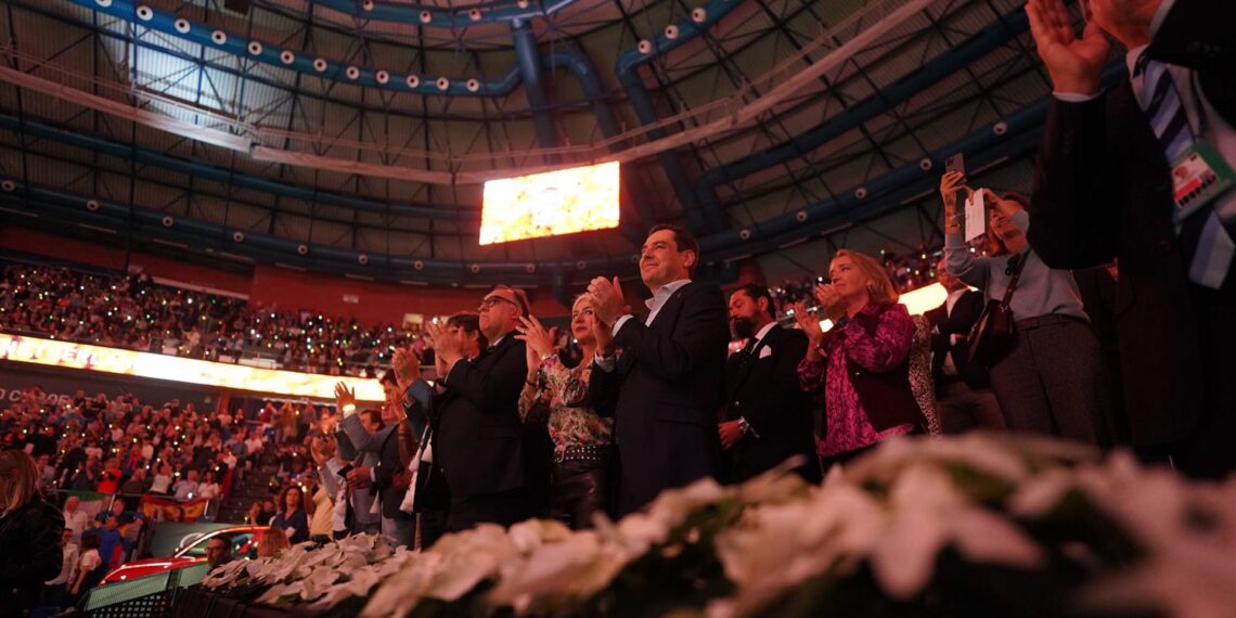 Juanma Moreno valora la proyección de la imagen de Málaga y Andalucía gracias a la Copa Davis