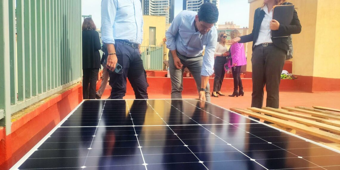 Diputación apuesta por el ahorro energético e instala paneles fotovoltaicos en varios puntos de sus centros