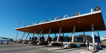 Gobierno, Junta y municipios se reúnen este jueves para estudiar bonificaciones en la A-7 y el tren litoral