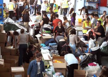 Solidaridad también desde la UMA: 500 voluntarios envían toneladas de suministros de primera necesidad
