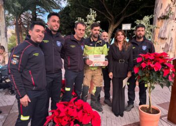 Mijas rinde homenaje a los voluntarios que se volcaron con los damnificados por la DANA