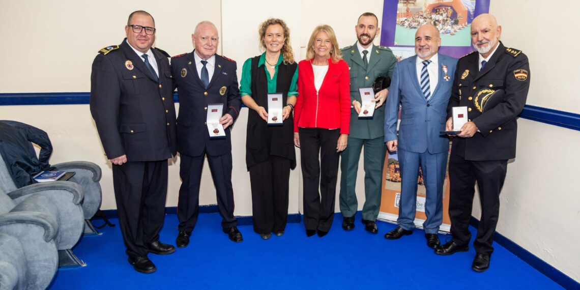 Marbella entrega las medallas a Protección Civil por “la valentía y dedicación de los voluntarios que prestan un servicio esencial”
