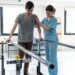 Dos pacientes con lesiones medulares vuelven a caminar gracias a un implante cerebral que estimula el hipotálamo